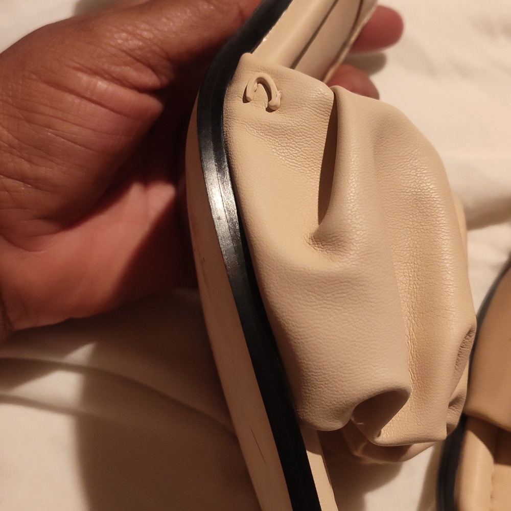 Shoes - Picture 4 of 5
